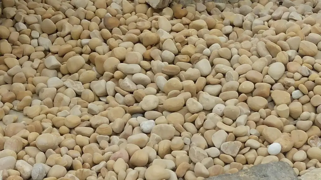 sandstone-pebbles.webp